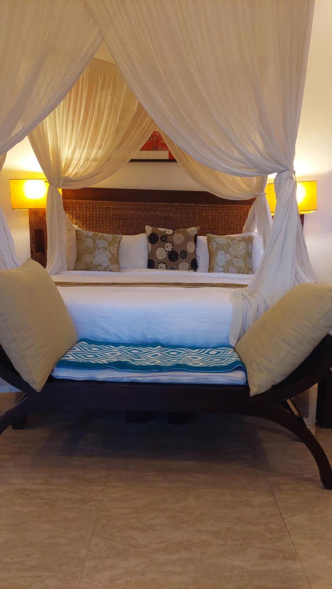 Villa Heliconia Seminyak Zimmer foto