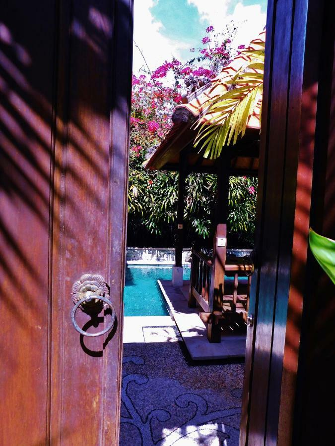 Villa Heliconia Seminyak Exterior foto